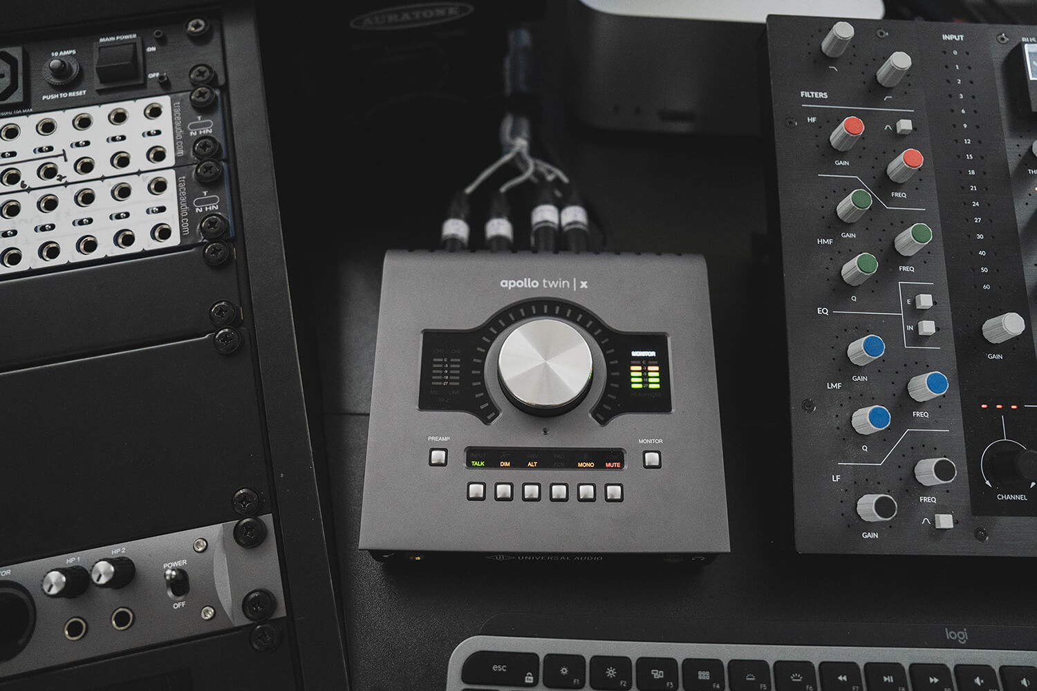 Apollo twin x dans le Studio d'enregistrement Sonicscape Studio